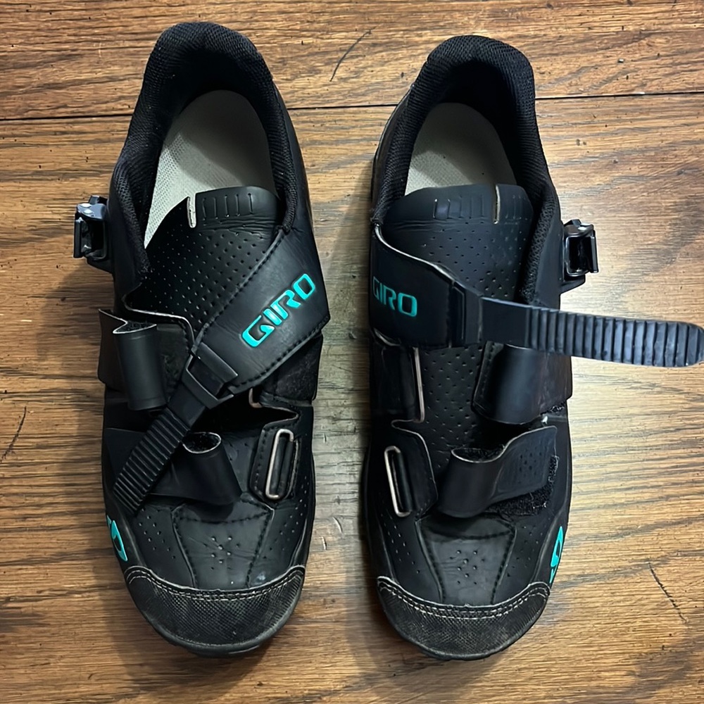Giro women’s cycling shoes
